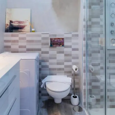 Pink Vistalegre Apartment